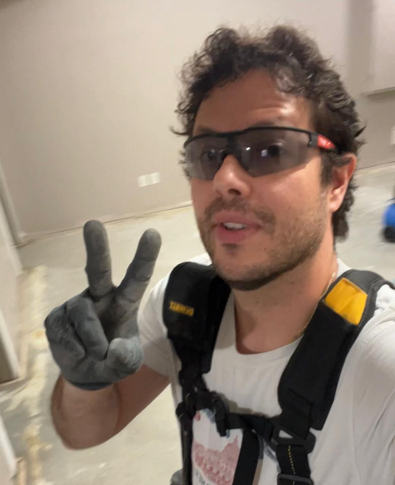 allies-in-goldhands allies-in-goldhands